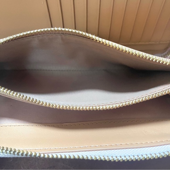 Tory Burch Continental Wallet In Pale Pink Color - Picture 6 of 16